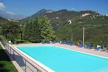 Residence Terry Tremosine Aparthotel