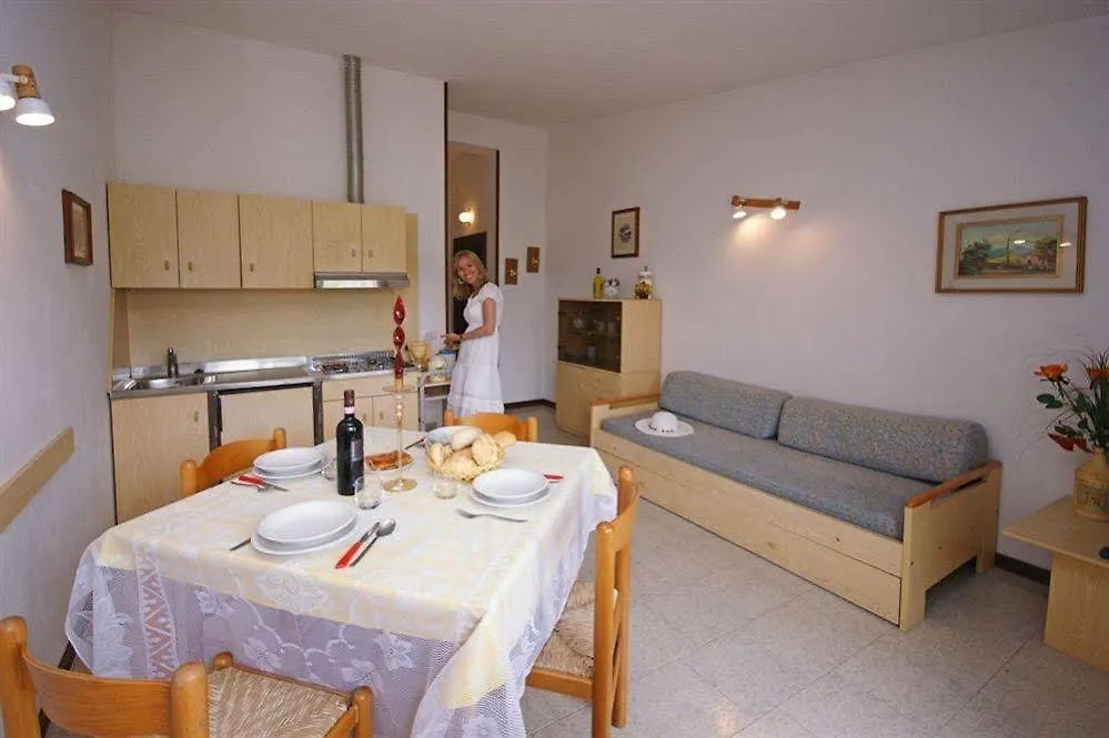 *** Apart-hotel Residence Terry Tremosine Itália
