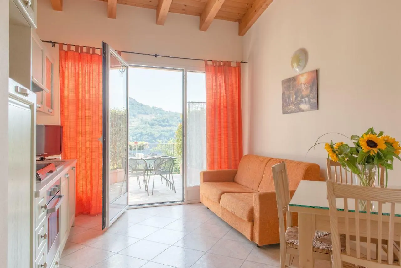Residence Terry Tremosine Apart-hotel
